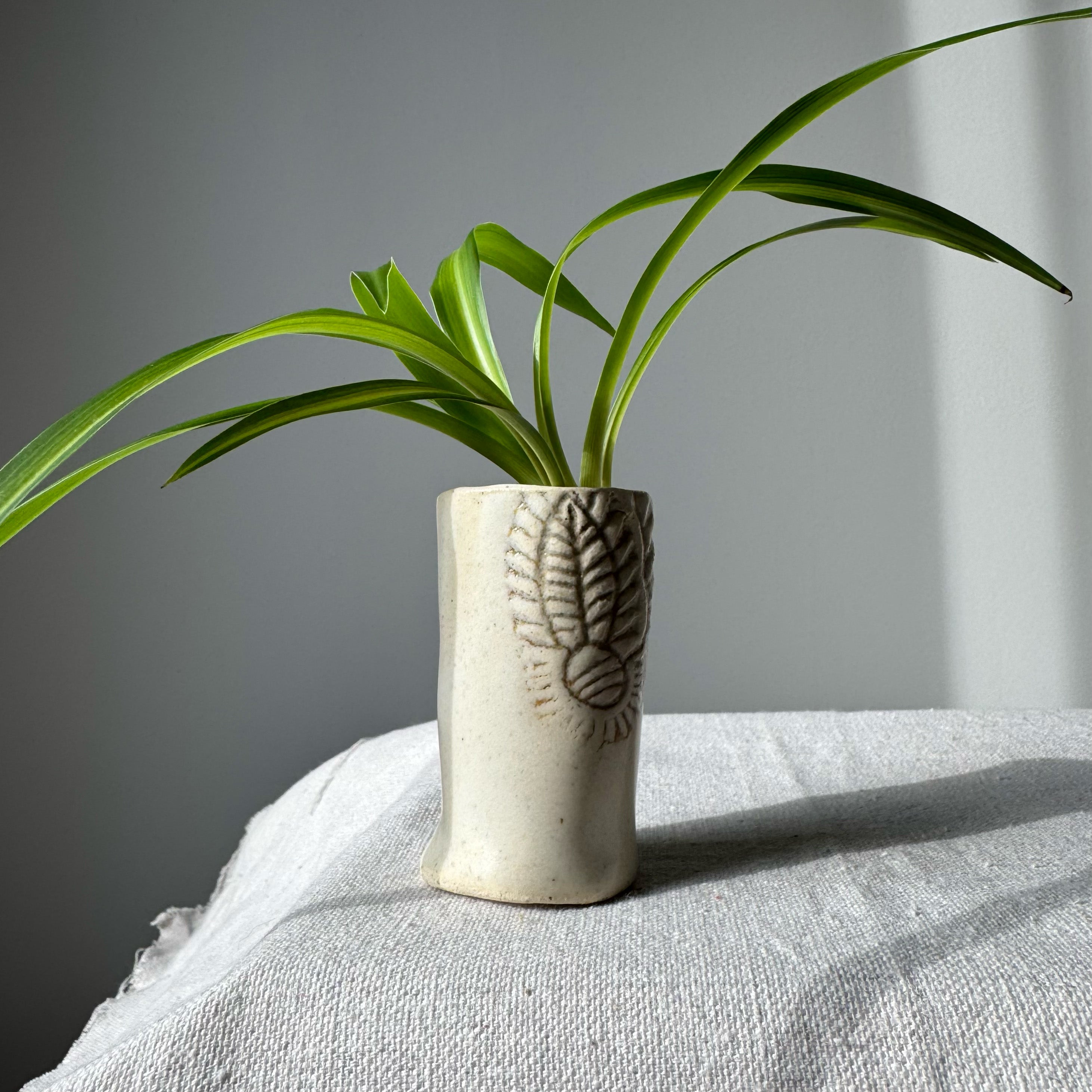 #0149 TeenyTiny Vase