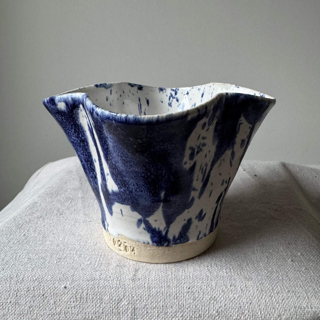 #204 Clover Vase