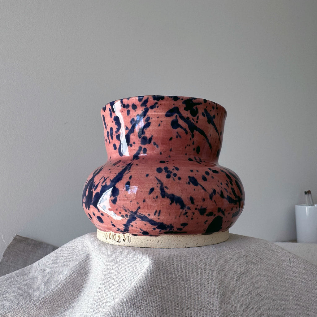 #230 Vase
